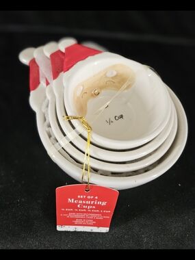 Holiday Home Essentials Santa W/ Hat Measuring Cups Set of 4 BRAND NEW